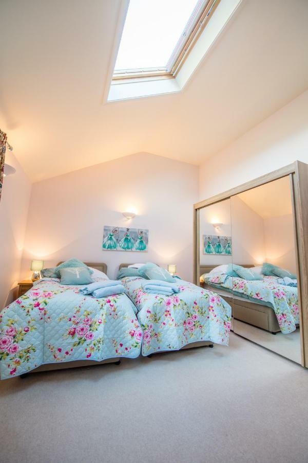 Bed and Breakfast Y Grange Llanfihangel-y-Creuddyn Exteriér fotografie